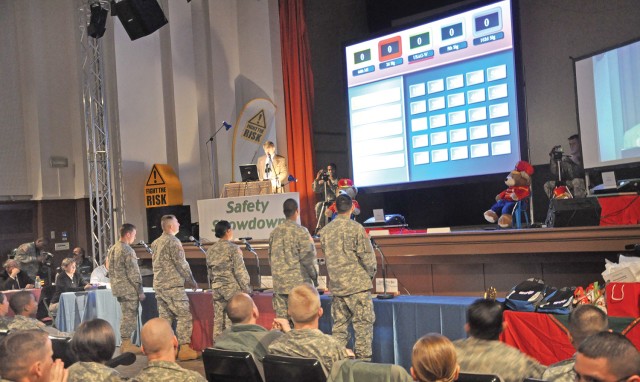 Signal Soldiers prove savvy at garrison&#039;s Safety Showdown