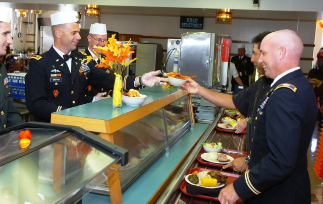 25th CAB leadership serves Soldiers, families Thanksgiving Day feast 