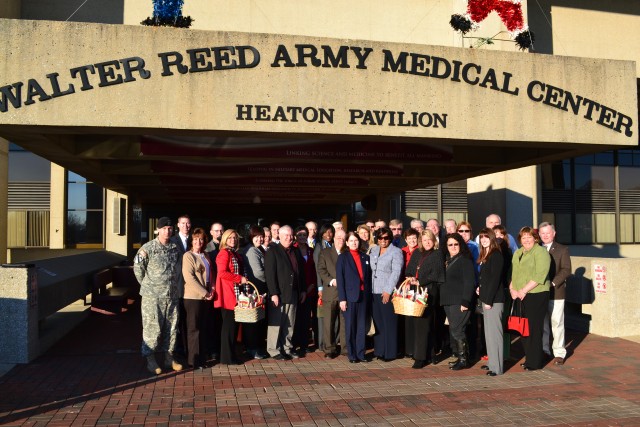 Civilian group visits Warfighters at Walter Reed