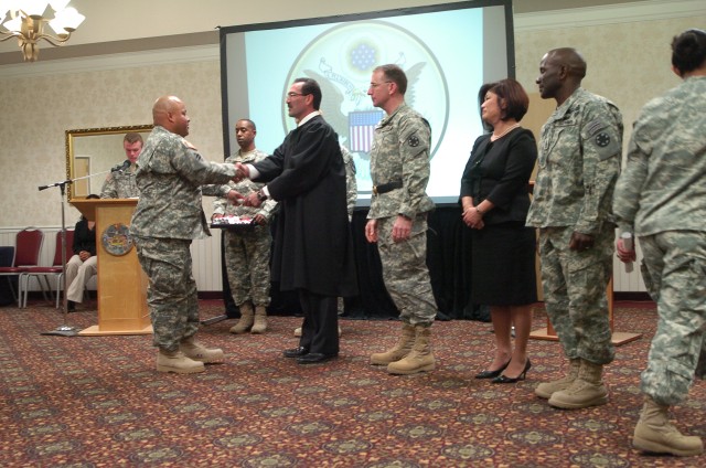 Blackhorse Soldiers become newest citizens