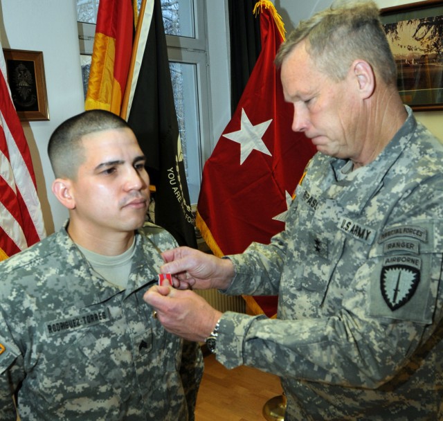 Cook receives Bronze Star