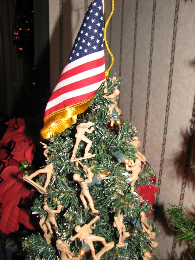 Fort Gillem Christmas tree illuminates way to holiday season