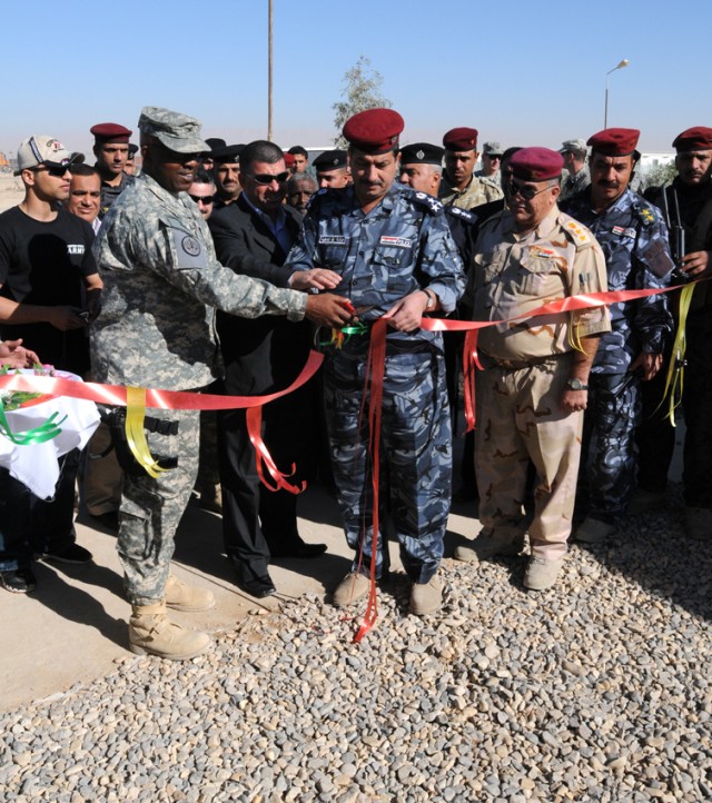 Iraqi border station opens modern housing facility