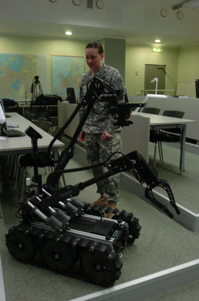 702nd EOD Soldiers part of training package presented by U.S. Ambassador to Estonia