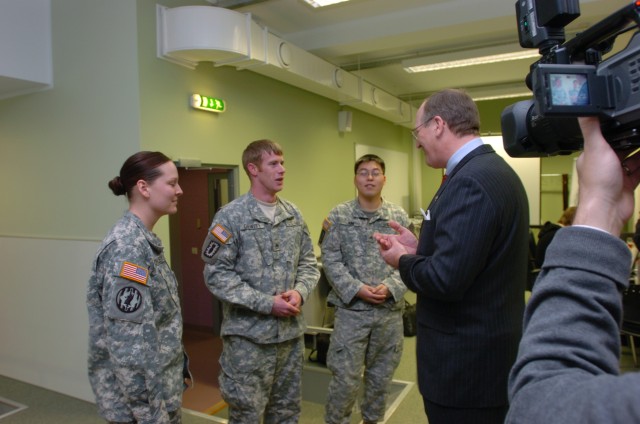 702nd EOD Soldiers part of training package presented by U.S. Ambassador to Estonia