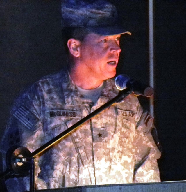 American general decorates German colonel in Afghanistan