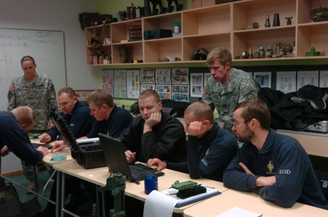 702nd EOD Soldiers train with Estonian civilian counterparts