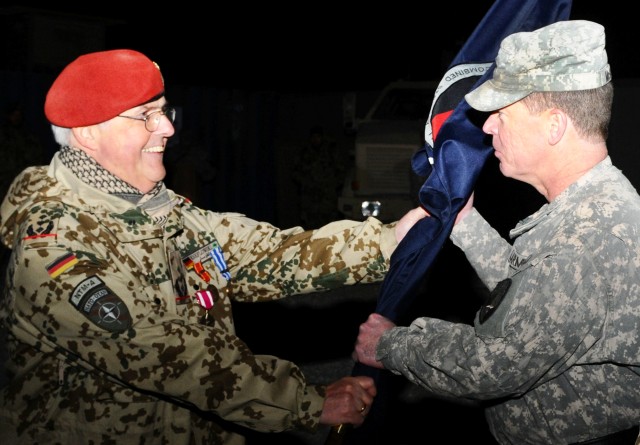 American general decorates German colonel in Afghanistan