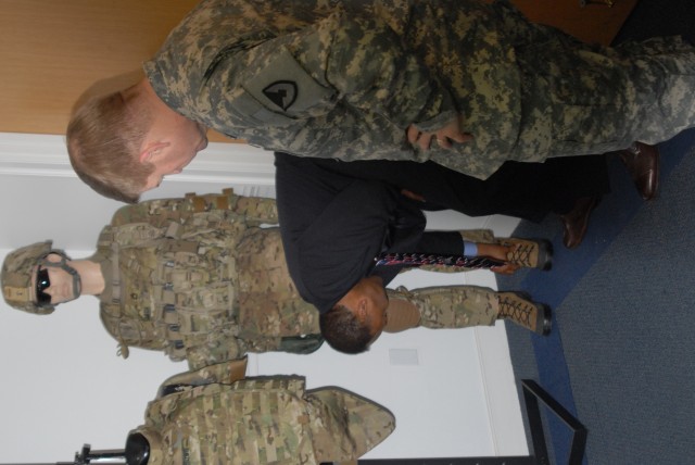 USASAC leadership visits PEO Soldier
