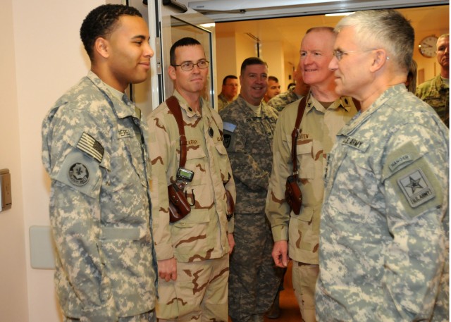 Army Chief of Staff Gen. George W. Casey visits medical center at Kandahar, Afghanistan