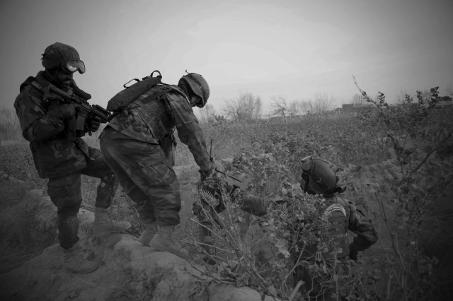Commando squad leaders: separated by age, united by country