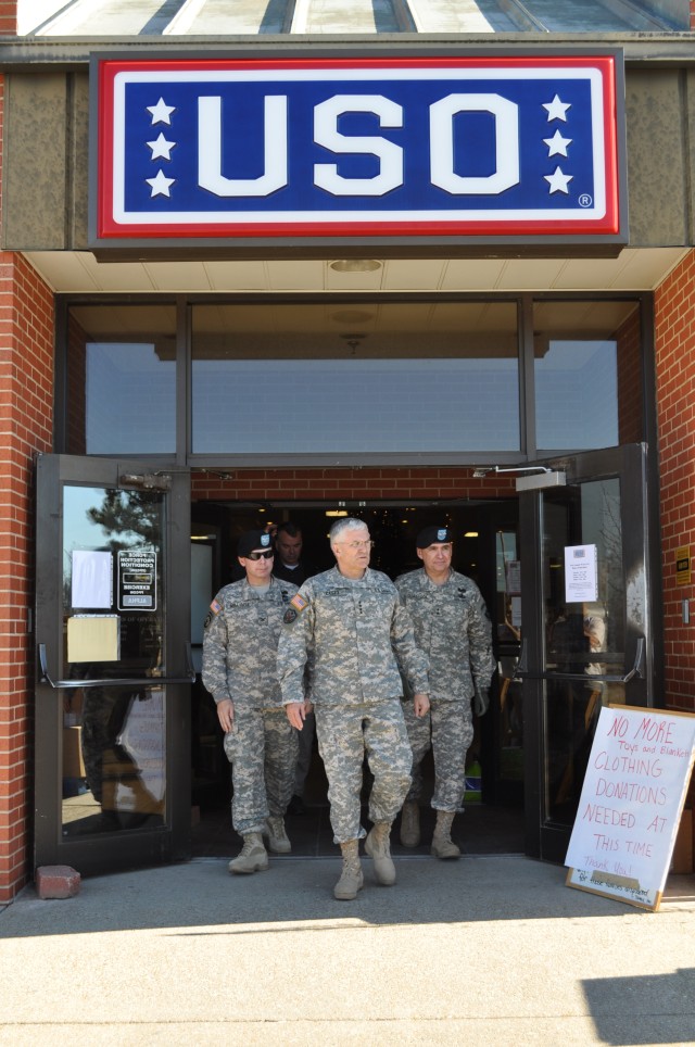 Army chief of staff visits Fort Leonard Wood USO tornado family assistance center