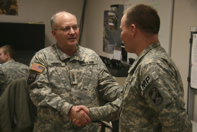 SMDC Commanding General Visits Missile Defense Soldiers