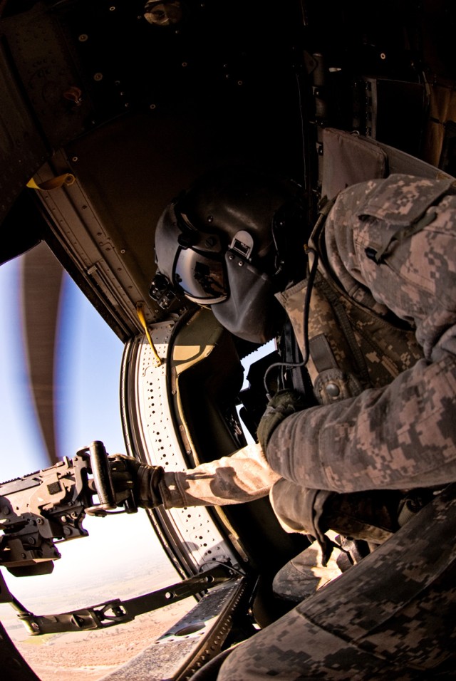 Black Hawk crews keep VIPs safe, mobile around Iraq
