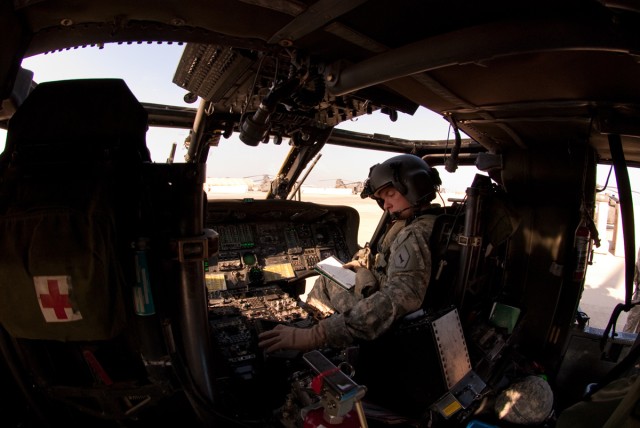 Black Hawk crews keep VIPs safe, mobile around Iraq