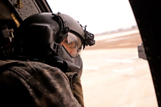 Black Hawk crews keep VIPs safe, mobile around Iraq