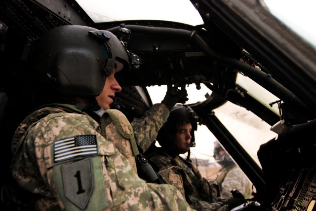 Black Hawk crews keep VIPs safe, mobile around Iraq