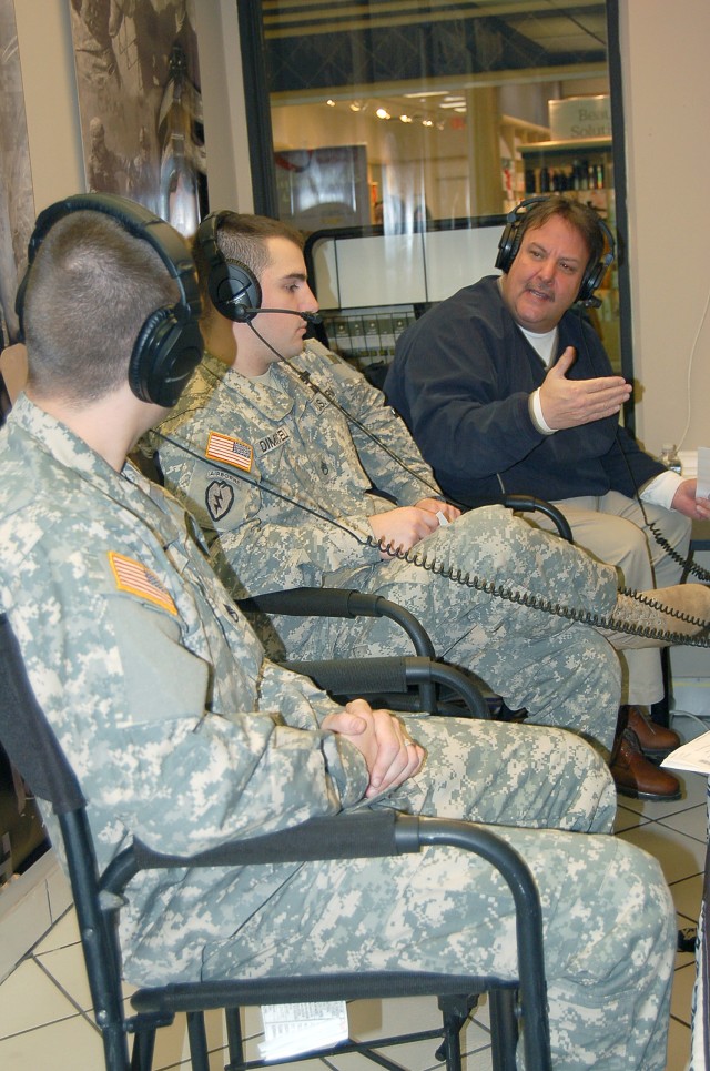 Recruiters Engage Mall Shoppers