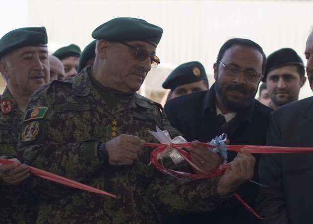 Afghan engineers learn to maintain own facilities