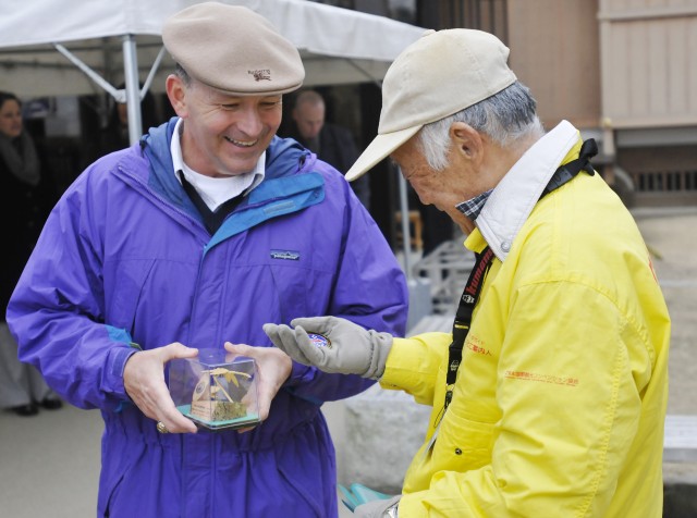 USARPAC commander visits Kumamoto during Yama Sakura