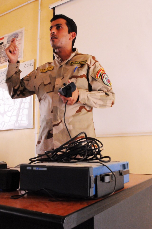 Iraqi Army Signal School provides tactical capability 