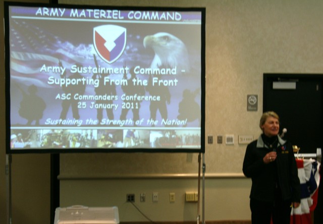 Gen. Dunwoody briefs AMC State of Command