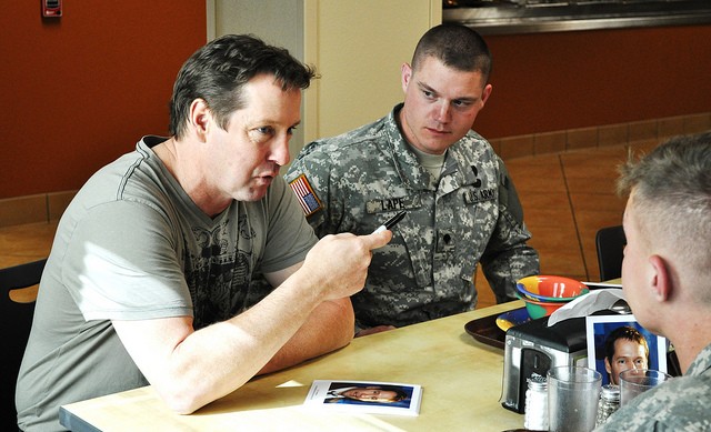 D.B. Sweeney says thanks to servicemembers at Joint Base San Antonio