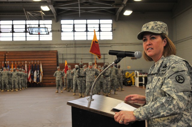 7th Sustainment Brigade &#039;Resolute Warriors&#039; case colors for deployment to Afghanistan, Iraq