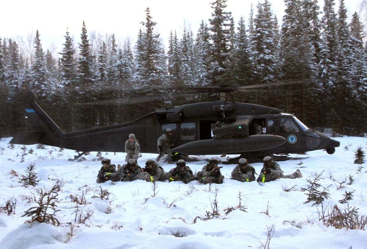 Alaska MPs train on Guard Black Hawks | Article | The United States Army