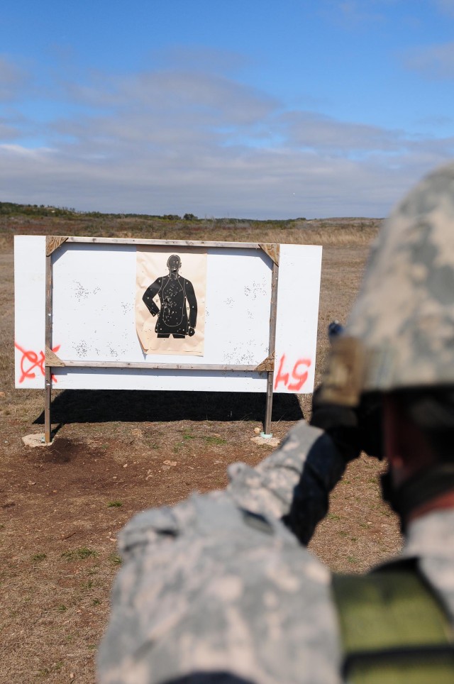 Aim.