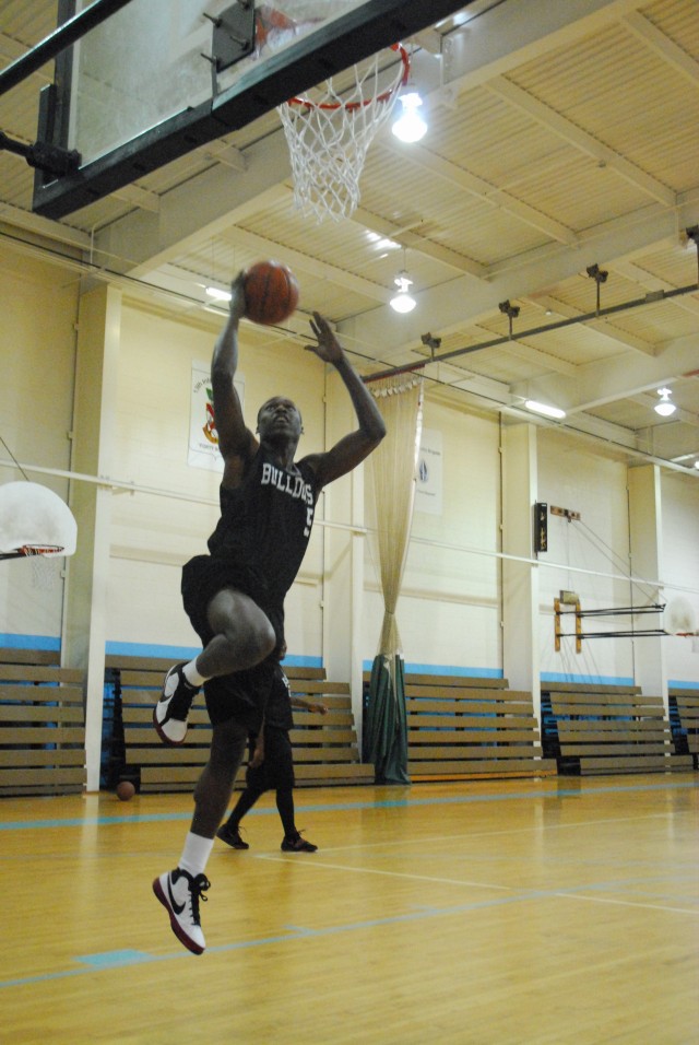 Intramural basketball gets under way