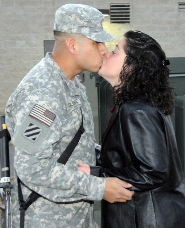 1-58th AOB deploys advance team