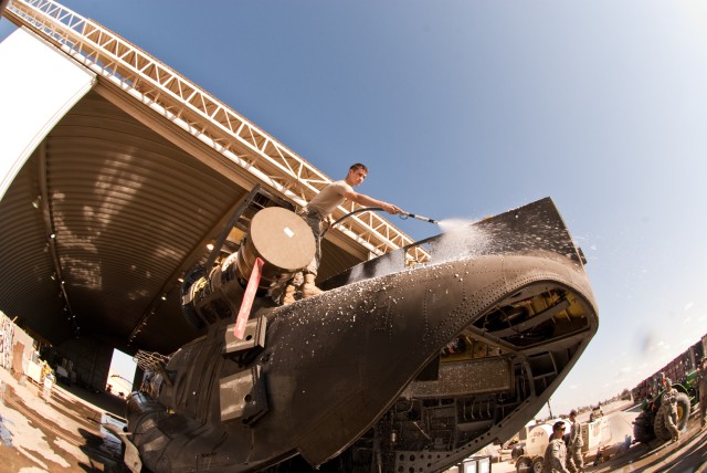 Soldiers prepare helicopters for return to US