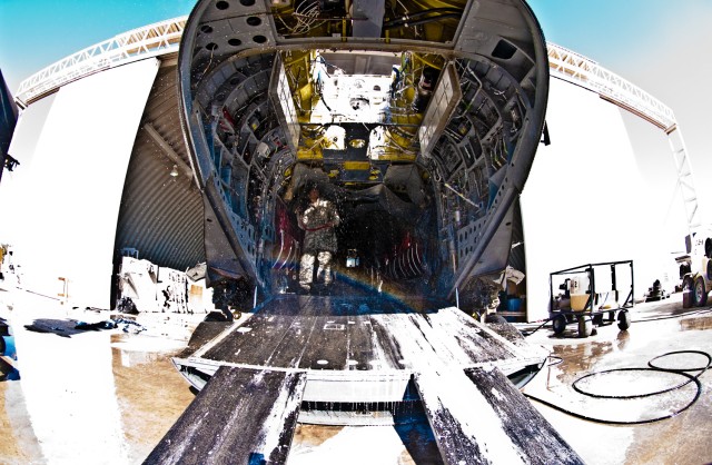 Soldiers prepare helicopters for return to US