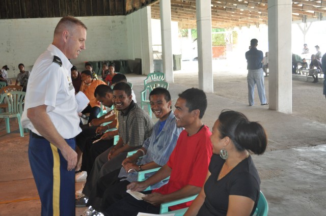 RMI citizens take oath to defend US