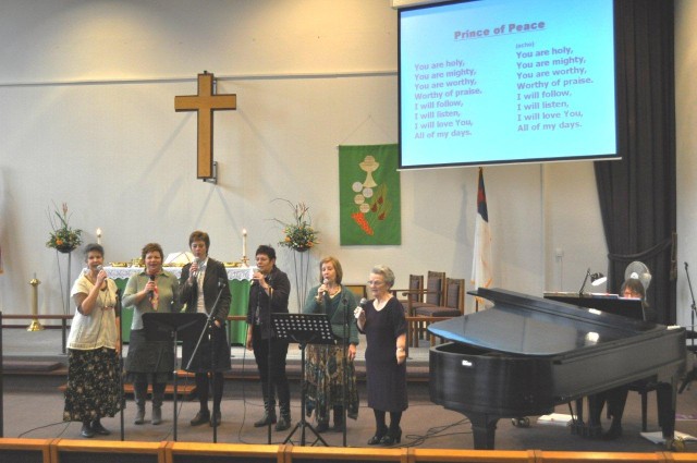 Choir sings at Changing of the Stole Ceremony