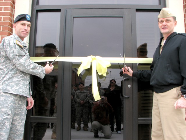 Fort Gillem Reservists open new building