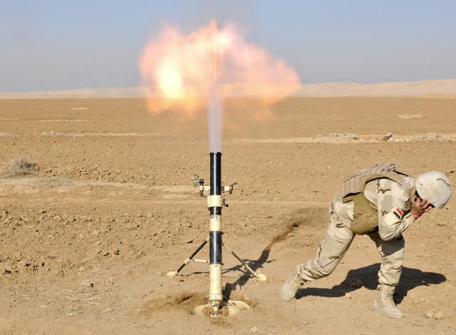Iraqi mortar crews conduct live-fire training