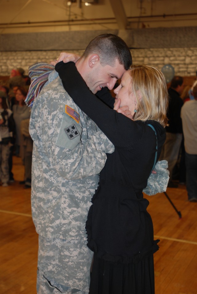 3rd BCT returns home to Family, friends