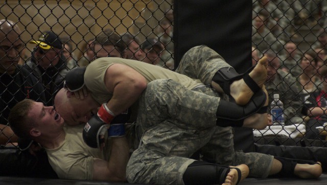 Fort Leonard Wood hosts Fort Riley in combative tournament