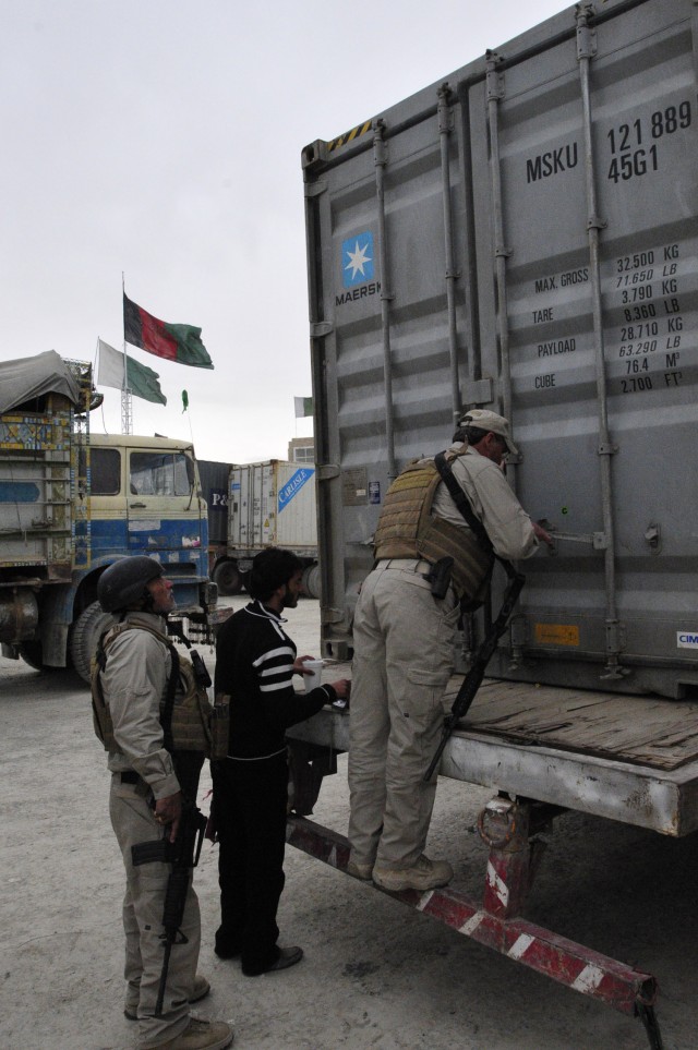 U.S. customs advisors establish relationship with Afghan customs officials