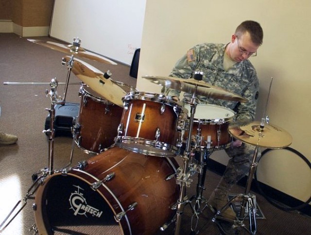 Army Reserve bandsman named one of the 2010 top military musicians