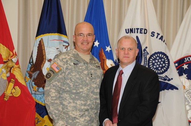 FBI Washington Field Office visits JFHQ NCR/MDW