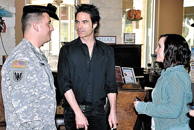 Train lead singer rolls into WFSC to meet Soldiers, Families