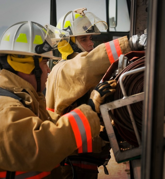 U.S. firefighters bring fight to Afghanistan