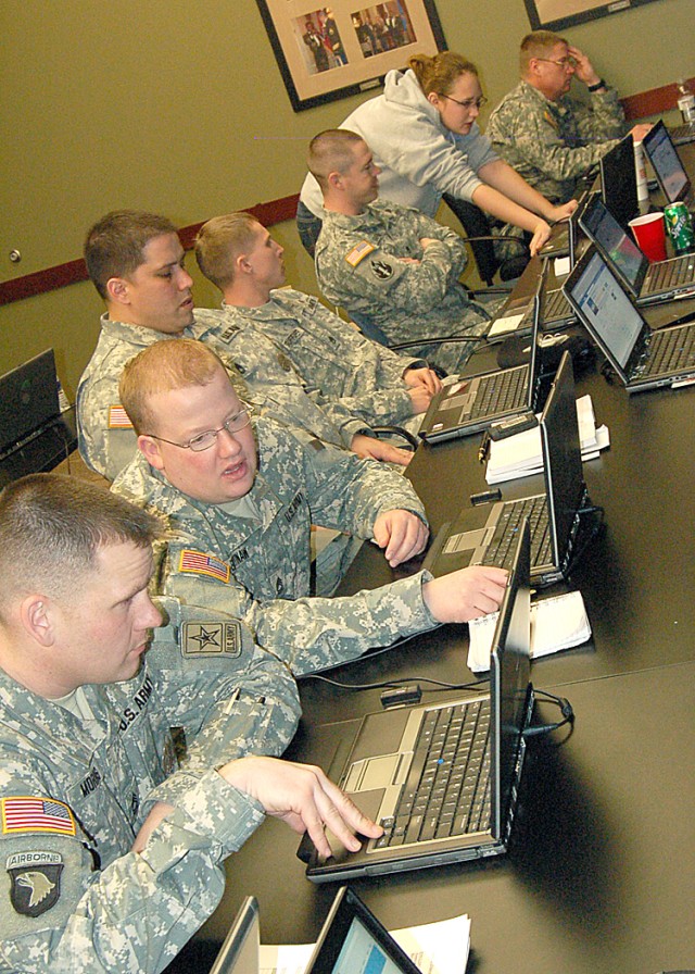 Recruiting Battalion Explores Possibilities With Social Media