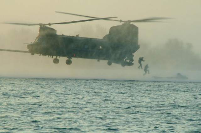 Combat divers remain selective in their mode of travel