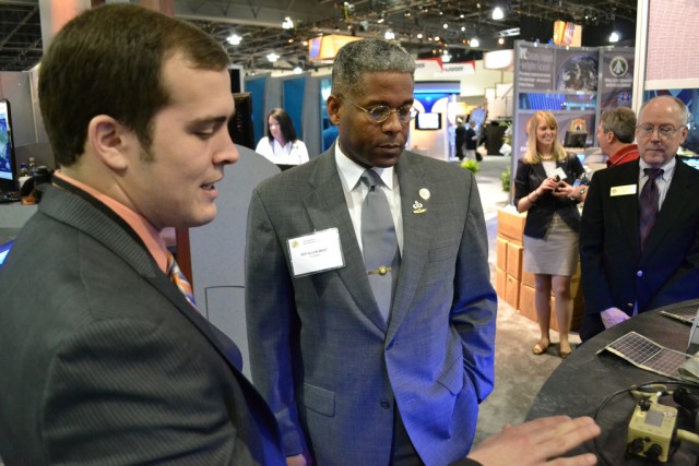 Rep. West tours RDECOM display