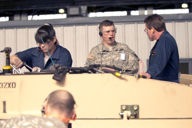 Anniston Army Depot welcomes &#039;Sledgehammer&#039; Soldiers