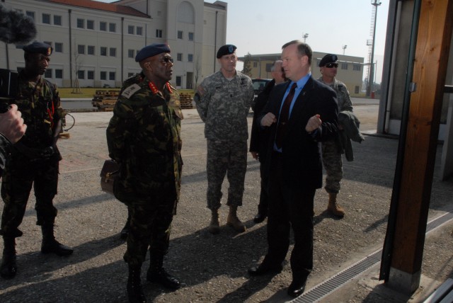 Kenyan Army Commander visits U.S. Army Africa